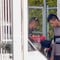 Hombre se entrega tras más de 30 horas atrincherado en Tecámac; familia sale ilesa