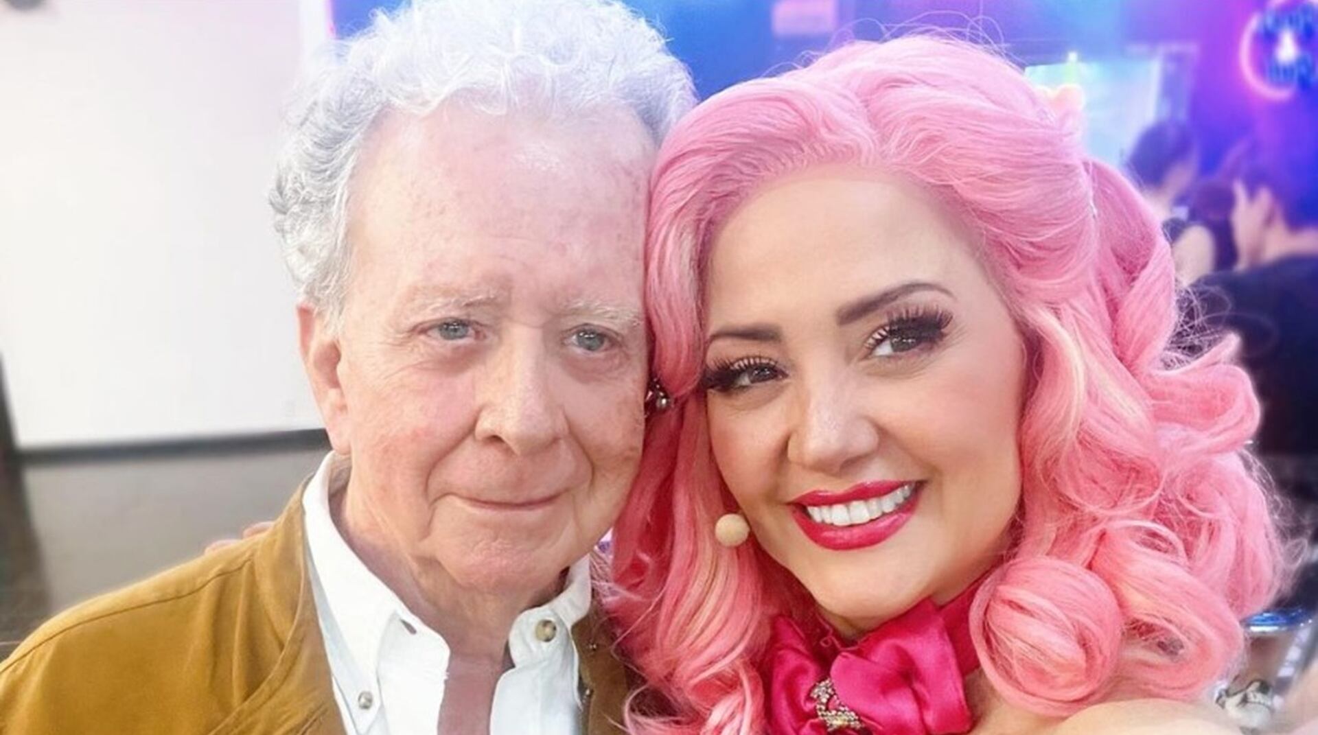 Andrea Legarreta y su papá