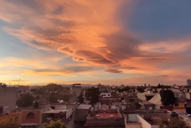 Extrañas nubes en CDMX