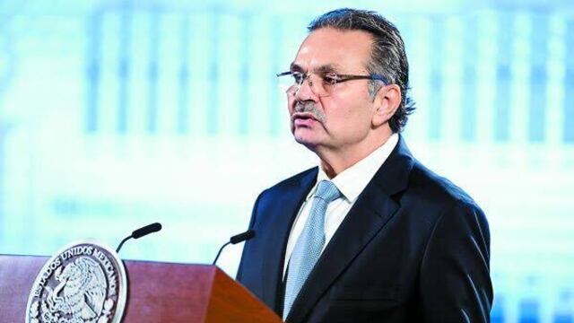 AMLO y Octavio Romero Oropeza, que podría pasar de Pemex al Infonavit