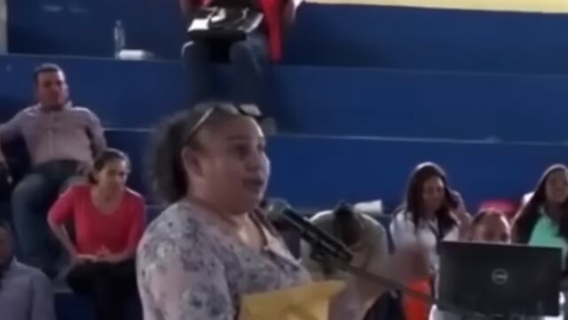 Maestra compite por plaza para dar clases de inglés