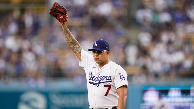 Julio Urías llegó a 20 triunfos en la temporada de Grandes Ligas