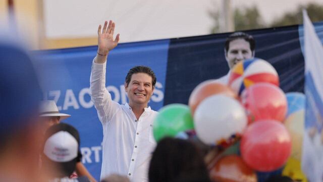 Miles cierran filas con Alfonso Martínez Alcázar