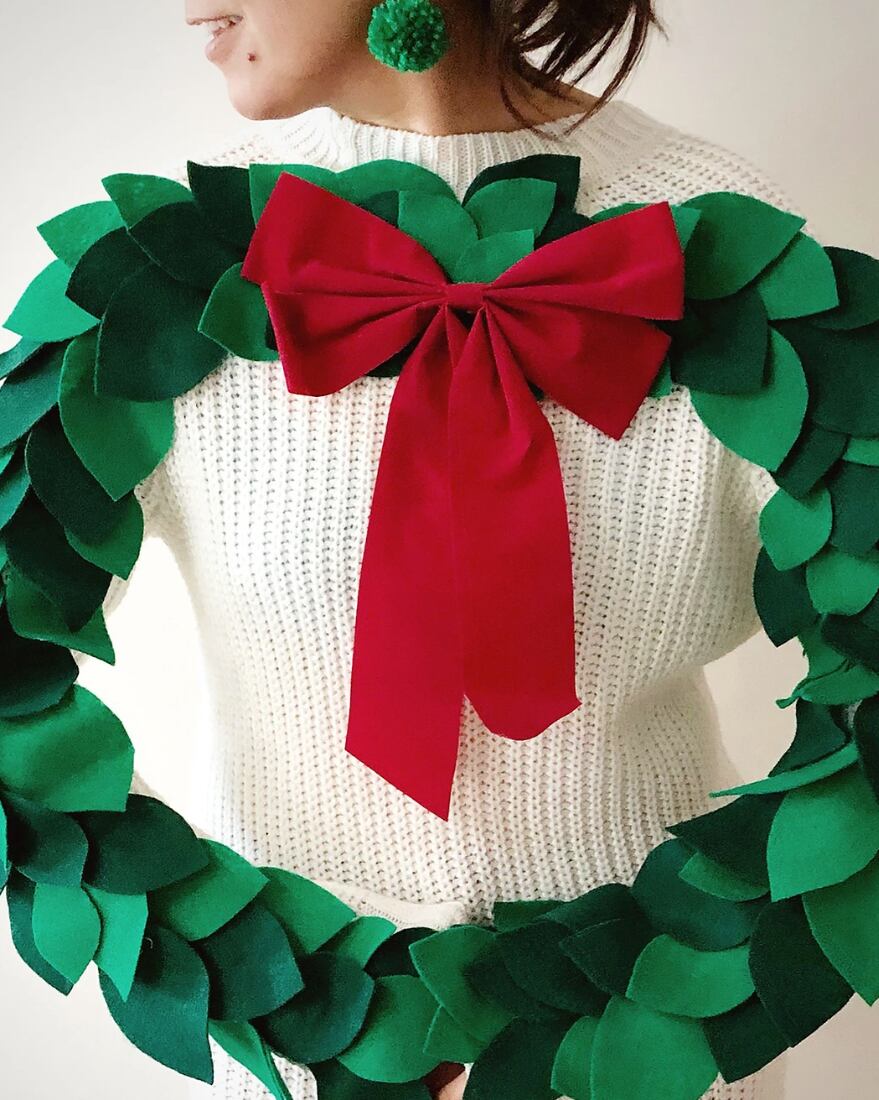 5 ideas fáciles para hacer un ugly suéter en casa y así celebrar el Día de los Suéteres Feos por Navidad 2024