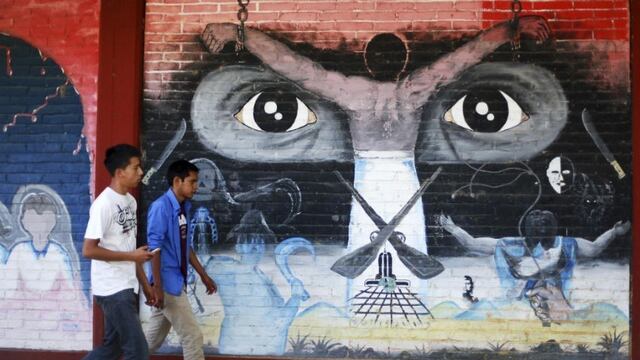 Mural de la Normal de Ayotzinapa. Foto: Cuartoscuro