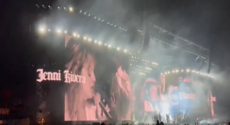 Peso Pluma rinde homenaje a Jenni Rivera en Coachella 2024 y su hijo estuvo presente