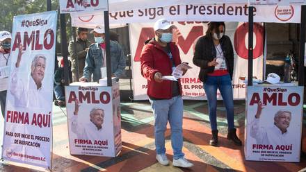 Firmas para Revocación de Mandato del presidente AMLO