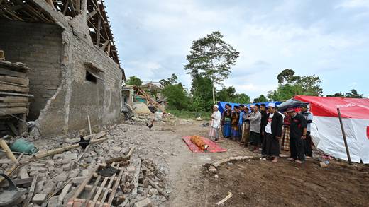 Sismo en Indonesia: Sube a 268 muertos por temblor en Java