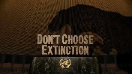 Dinosaurio advierte a la ONU sobre la extinción