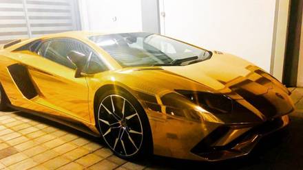 Lamborghini de oro
